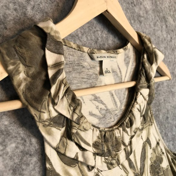 Banana Republic Top Size S Womens Watercolor Floral Ruffled Neckline Sleeveless - Picture 2 of 8